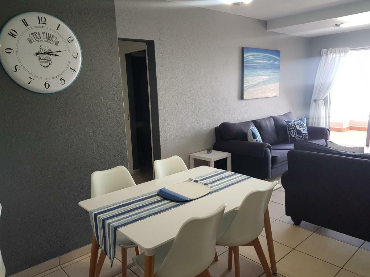 Apartment 17 Isikhulu